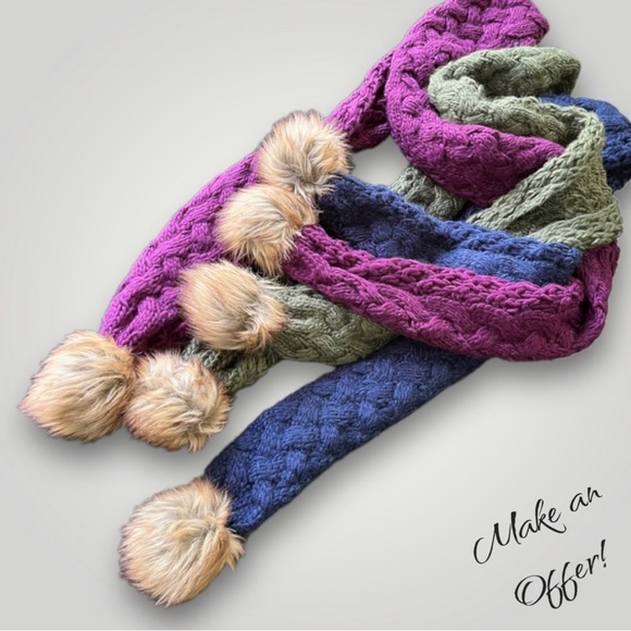 Accessories - Bundle/3 Scarves Scarf Pom Pom Lot/3